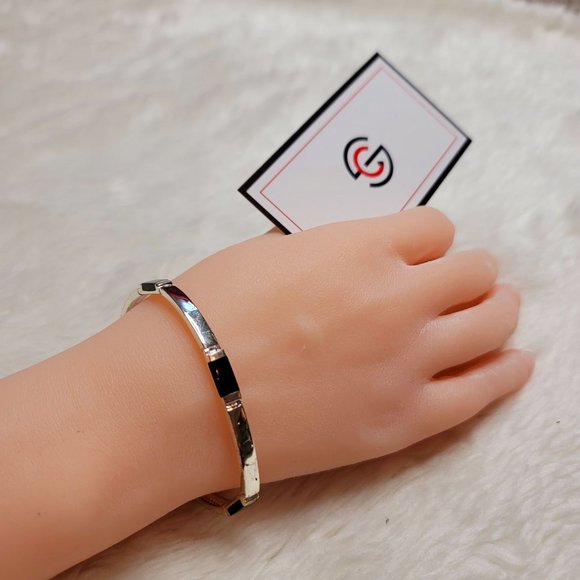 Bracelet with black accent - Picture 2 of 7